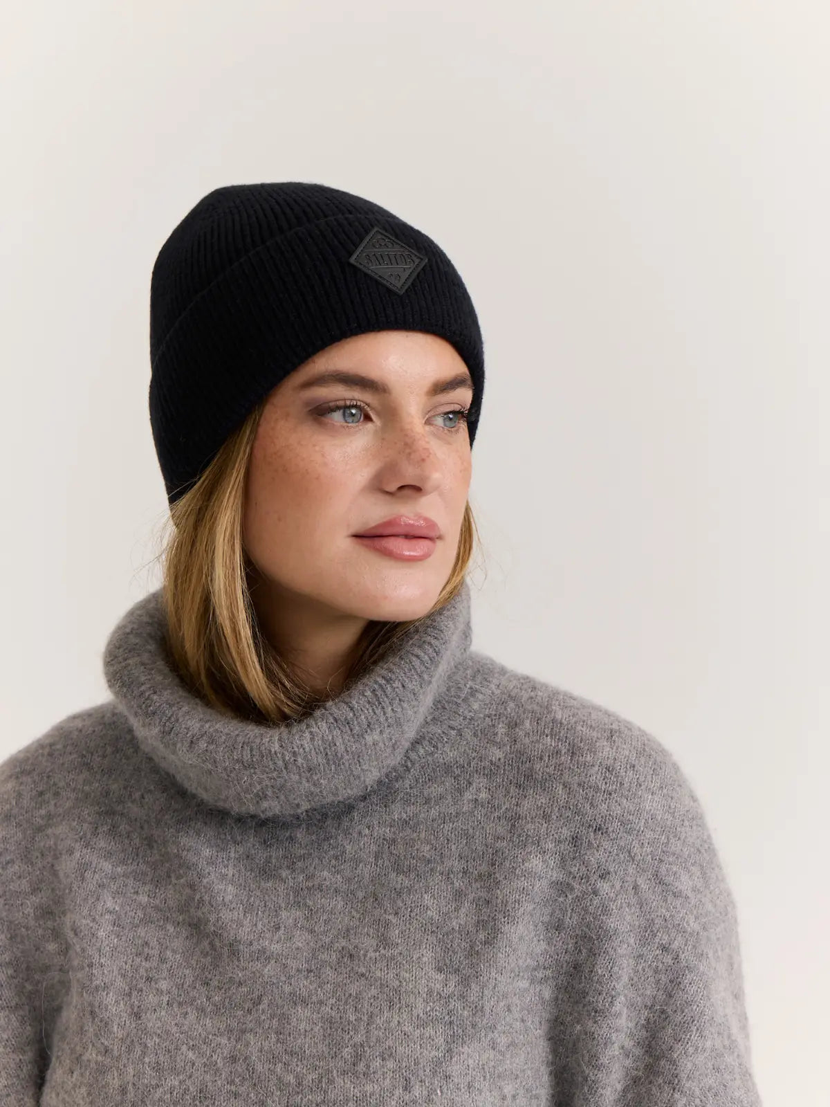SALITOS Damen Beanie schwarz