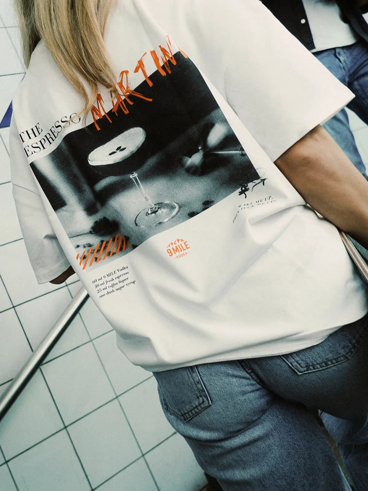 Oversized Shirt im Espresso Martini Design